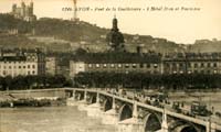 (FR)_Lyon_Pont-de-la-Guillotiere-L-Hotel-Dieu-et-Fourviere_1914(2)