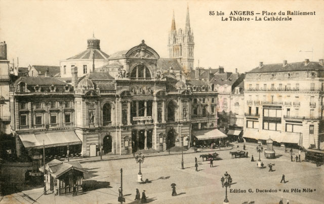 (FR)_Angers_Place-du-Ralliement-Le-Theatre-La-Cathedrale_19xx(2)