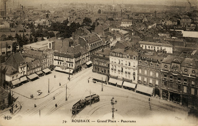 (FR)_Roubaix_Grand-Place-Panorama_19xx(2)
