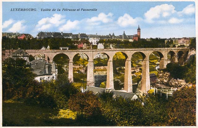 Luxembourg_Vallee-de-la-Petrusse-et-Passerelle_1929(3)